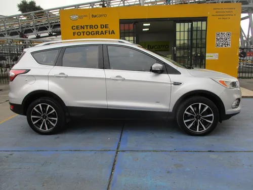 Ford Escape Titanium 4x4 2000cc At Aa
