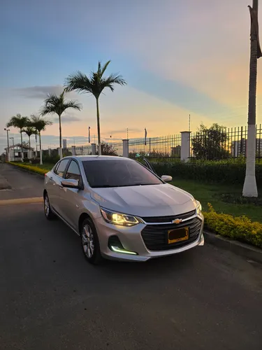 Chevrolet Onix 1.0T Premier Sedan At