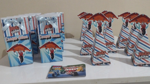 Imagem 4 de 4 de Personalizados