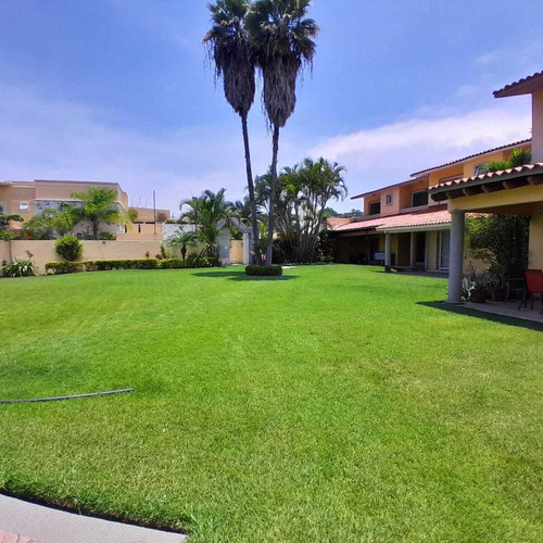 Casa En Fraccionamiento En José G Parres, Jiutepec, Morelos Caen-1192-fr