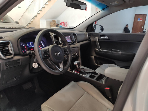 Imagem 3 de 10 de Kia Sportage 2.0 Lx 4x2 16v Flex 4p Automático