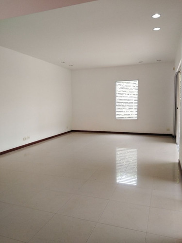 Imagen 4 de 17 de Casa En Arriendo En Cali Pance. Cod 3620