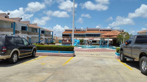 Imagen 6 de 7 de Best House Vende Excelente Town House En Isla De Oro