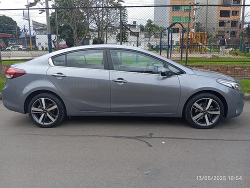 Kia Cerato Pro Sx 2nd Generacion 1.6cc Mt Aa