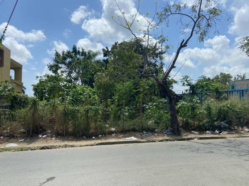 Solar En Venta En Zona Estratégica De Santo Domingo Norte