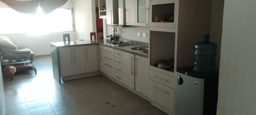 Se Ofrece En Venta Apartamento En Res. Bosque Real, Paraparal, Los Guayos. 