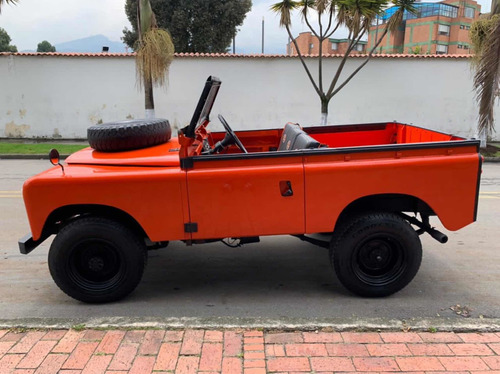 Land Rover Santana