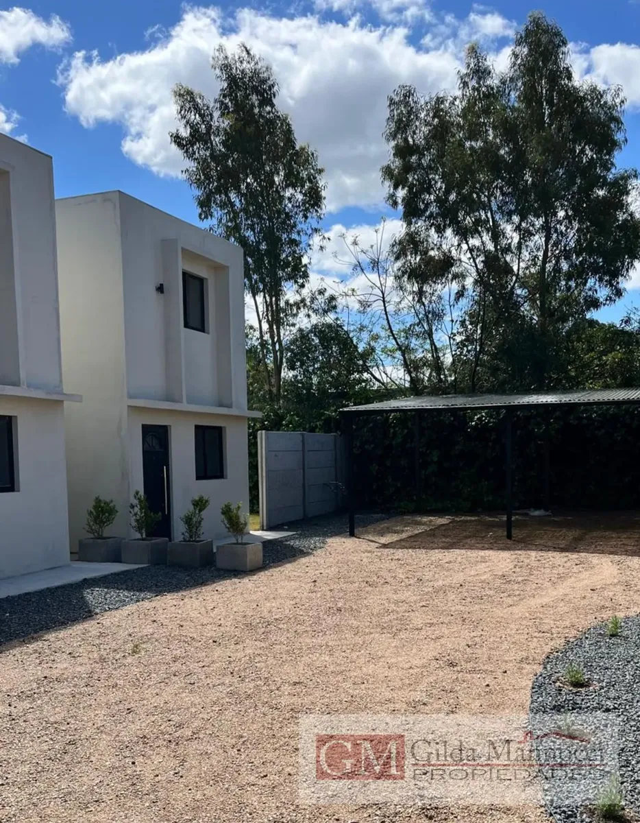 Casa De 2 Plantas, 2 Dormitorios, Garaje, En Alquiler En Solymar · Foto 3