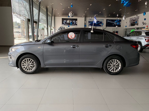 Imagen 6 de 15 de Kia Rio 2018 1.6 Sedan Lx Mt