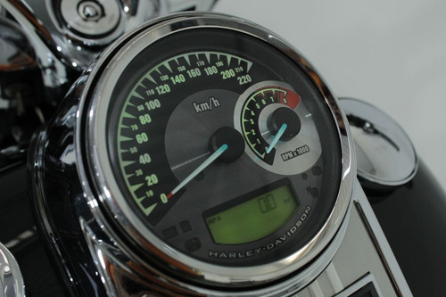 Harley Davidson Road King Classic 2011 Preta