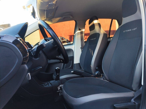 Imagem 7 de 9 de Volkswagen Cross Up 1.0 Tsi 12v Flex 4p Manual