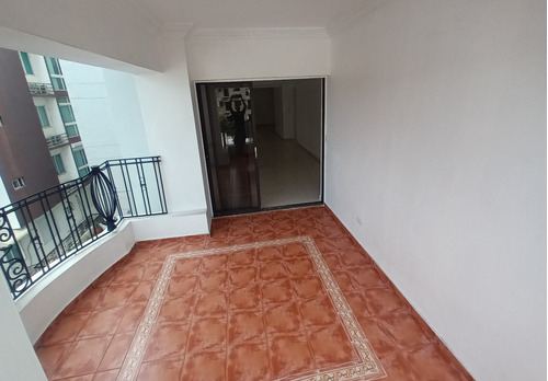 Venta De Apartamento  Clasico 3 Hab Los Cacicazgos