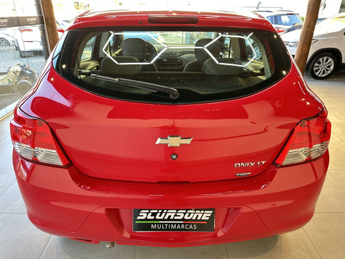 Chevrolet Onix ONIX HATCH LT 1.0 8V FlexPower 5p Mec.