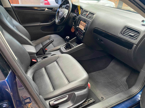 Volkswagen Vento 2.5 Luxury 170cv 2012