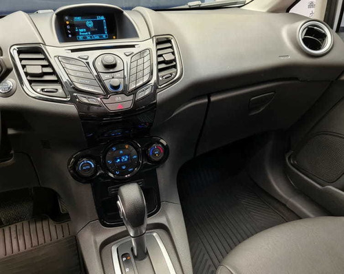Imagem 9 de 15 de Ford Fiesta 1.6 Titanium Power Shift 2016