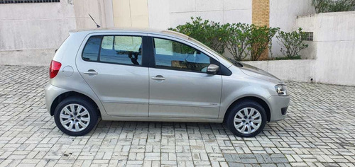 Imagem 2 de 15 de Volkswagen Fox 2013 1.6 Vht Trend Total Flex 5p