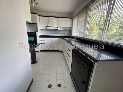 Alquilo Amplio Apartamento En Manzanares #25-11713