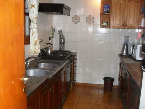 Imagen 8 de 14 de Chalet Amplio En Barrio Norte