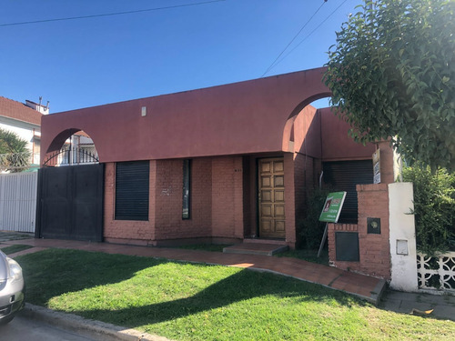 Imagen 1 de 22 de Casa En Barrio San Bernardo, Luján