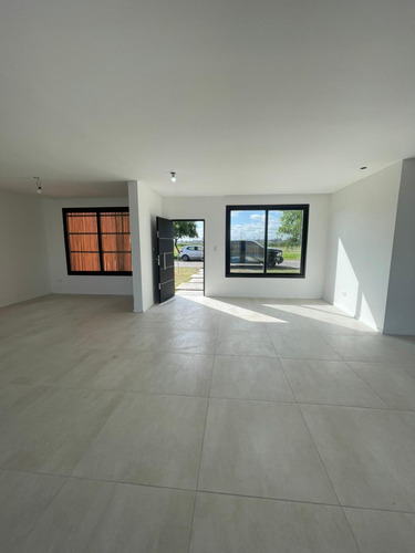 Casa En Venta Barrio San Sebastián - Barrio Privado Zona Norte - Entrega Inmediata - Dueño Directo Sin Comisión.