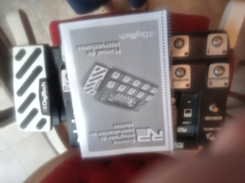 Pedalera Digitech Rp1000 En Caja Y Manual En Español Negro (Usado)