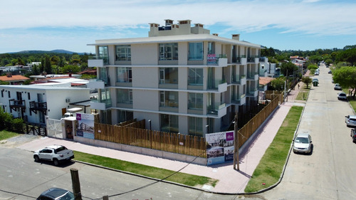 Altos de Piriapolis, apartamentos de 1, 1 y 1/2 y 2 dormitorios a estrenar