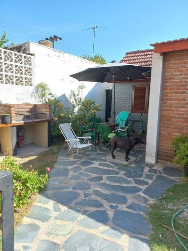 Complejo De Departamentos En Venta - 4 Ufs - 300mts2 - Las Toninas