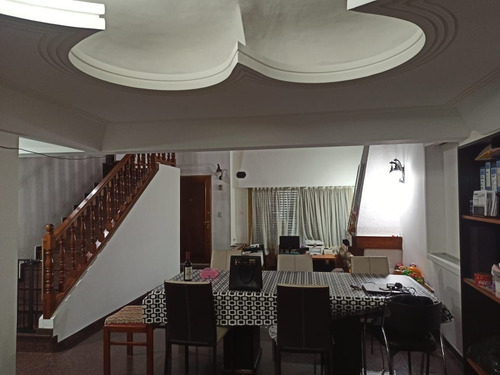 Imagen 3 de 9 de Casa En Venta De 3 Dormitorios C/ Cochera En Ramos Mejía
