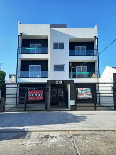 Venta Departamento Monoambiente Planta Baja Al Frente - Lomas Del Mirador