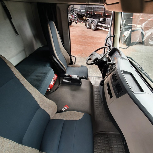 Imagem 9 de 14 de Caminhão Bitruck 8x2 Volvo Automatico Ishift Vm 330 Rs
