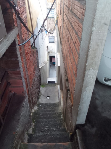 Vende Se 1 Casa Com 6 Casas De Aluguéis 1 Salão 1 Garagem