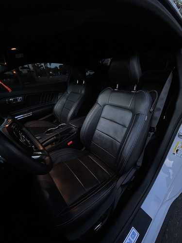 Ford Mustang 5.0 Gt 421cv