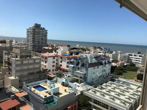 Alquilo Anual Amplio Departamento De 2 Dormitorios En Plena Península De Punta Del Este!!