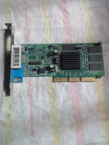 Imagen 2 de 5 de Tarjeta De Video Sapphire Ati Radeon 7000 Agp De 64mb