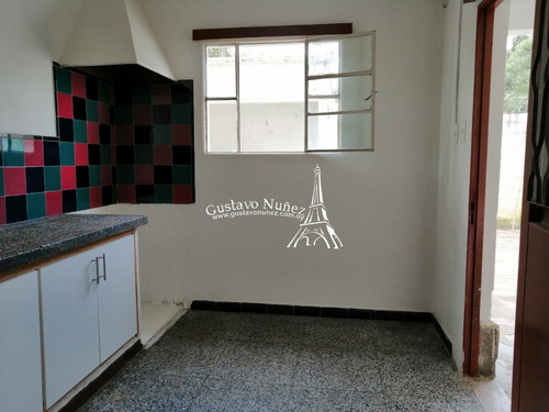 Propiedad De Sólida Construcción- Ref: 3595