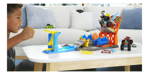 Pista Hot Wheels Monster Truck Estacion De Explosiones