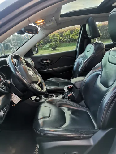 Jeep Cherokee 3.2 Longitude