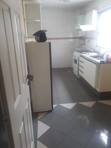 Imagen 2 de 8 de Hermoso 2amb, Contrafrente , Con Balcon