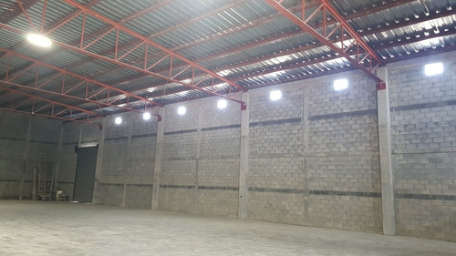 Imagen 4 de 12 de Renta De Bodega De 1,100mts En Esquina, Dentro Parque Indust