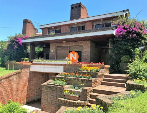 Casa En Venta Y Alquiler, San Rafael, Punta Del Este, 4 Dormitorios.- Ref: 209876