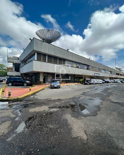 Venta Espaciosa Oficina En Centro Comercial La Churuata Alta Vista Sur, Ciudad Guayana, Venezuela