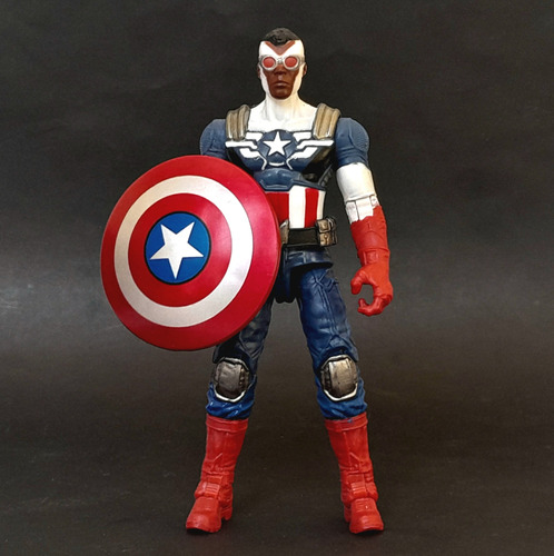 Capitan America Sam Wilson - Marvel Infinite - Germanes
