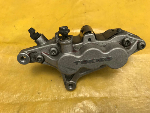 Caliper Izquierdo Kawasaki Zx6r Zzr 600 1998-2002 2005-2008