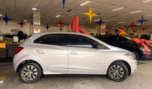 Imagem 11 de 11 de Chevrolet Onix 1.4 Mpfi Advantage 8v Flex 4p Automático