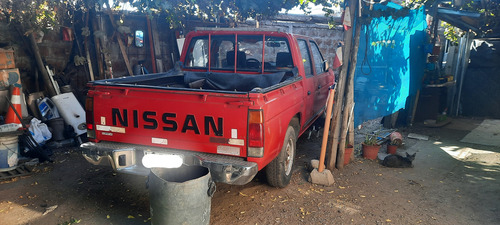 Camioneta Nissan D21 Modelo Pick D Cab 4x2
