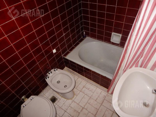 Imagen 16 de 20 de Oportunidad. Departamento 3 Amb. Zona Peatonal.