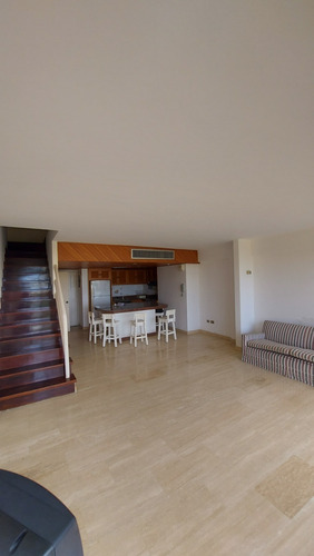 Imagen 6 de 14 de Se Ofrece Hermoso Apartamento Duplex