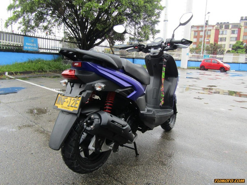 Motos Akt