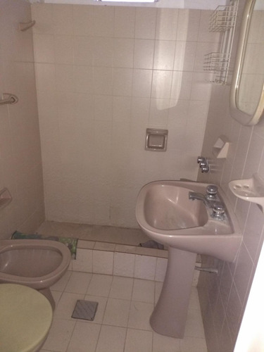 Imagen 8 de 8 de Departamento En Alquiler En Segundo Piso Por Escalera Pleno Centro De Lanus
