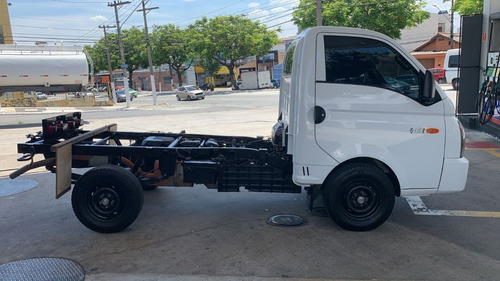 Imagem 4 de 11 de Hyundai Hr 2.5 Longo S/caçamba 4x2 16v 130cv Turbo Inter